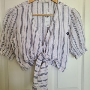NWT Tie front crop S